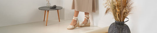 Woman Lace-up daisy pattern espadrille wedges. Hadcrafted in Spain.